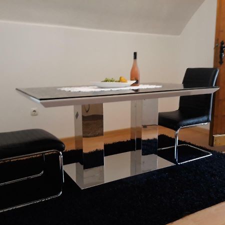 City Apartment Visoko Bagian luar foto